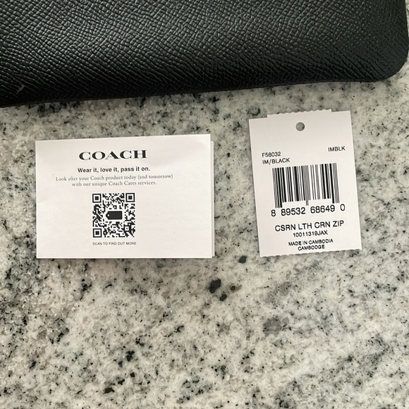 Coach Wristlet - Picture 5 of 5